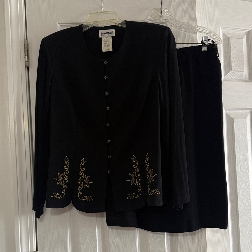 Periwinkle by Barlow Women's Black / Gold Embroidered Skirt Set Size 14